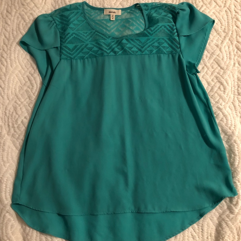 2for$20Green flutter sleeve shirt with lace detail